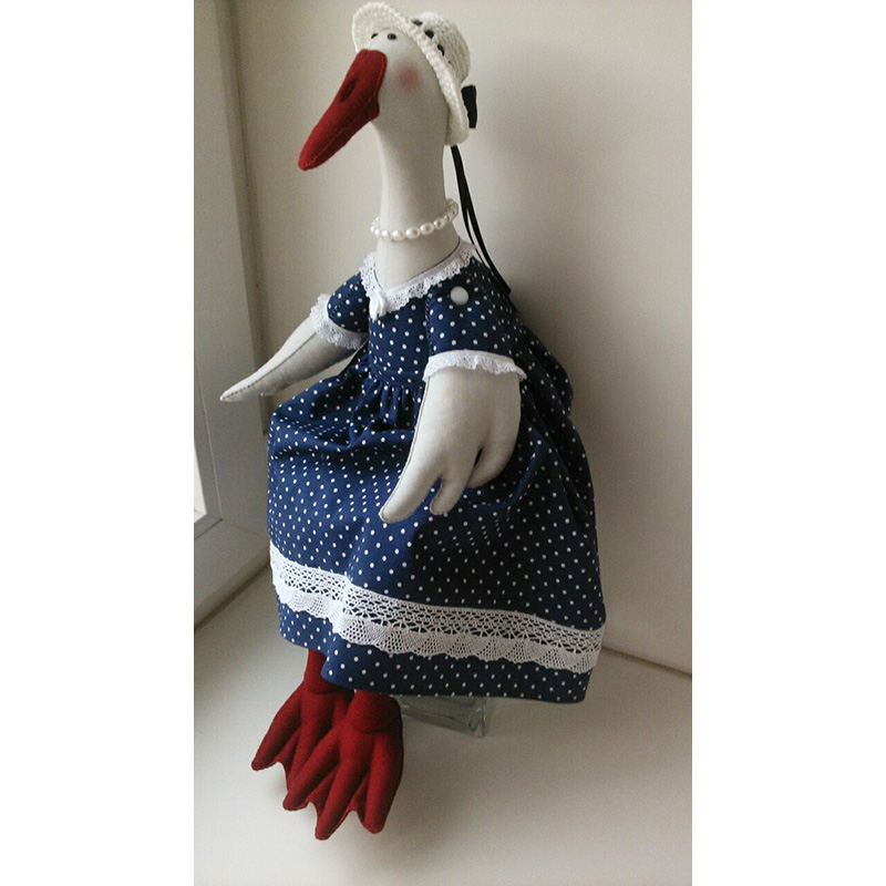 Лоскутная игрушка гусыня