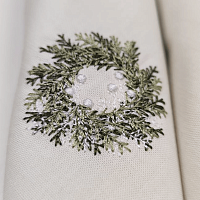 Мастер-класс «Комплект салфеток с вышивкой»